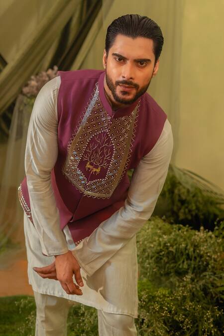 Runit Gupta_Wine Linen, Cotton Cut Work, Pearls Embroidered Cutdana Bundi _at_Aza_Fashions