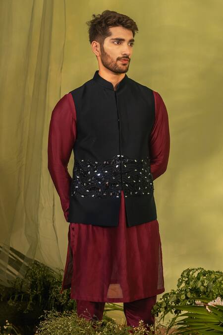 Buy_Runit Gupta_Red Chanderi Silk, Velvet Plain Long Kurta And Pant Set 