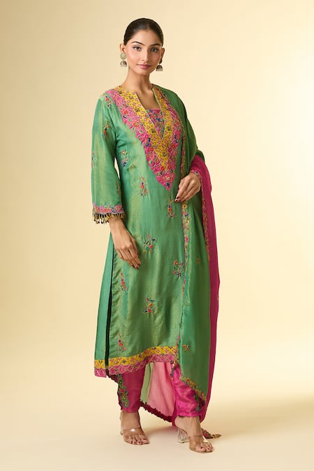 Buy_Samyukta Singhania_Green Cut Work, Embroidery Notched Neck Cutdana Kurta Set 