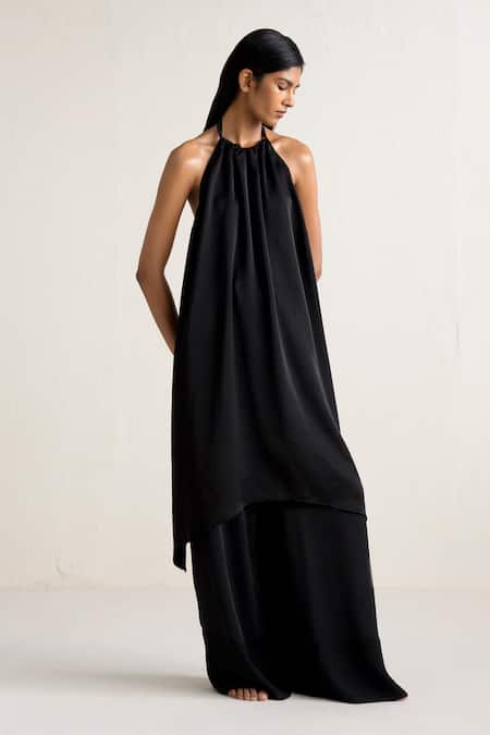 Ituvana Black Silk, Linen Patchwork Halter Neck Backless Tie-up Top And Wide Leg Pant Set Online at Aza Fashions Ituvana_Black Silk, Linen Patchwork Halter Neck Backless Tie-up Top And Wide Leg Pant Set _Online_at_Aza_Fashions
