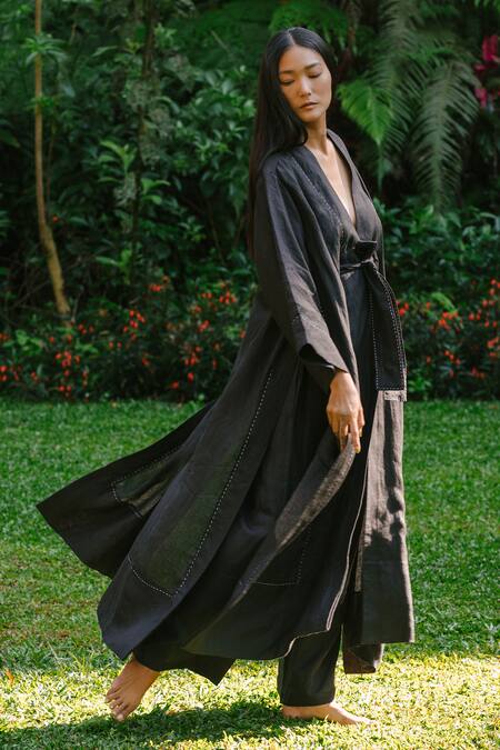 Ituvana Black Linen, Cotton Plunge Neck Unisex Long Jacket Online at Aza Fashions Ituvana_Black Linen, Cotton Plunge Neck Unisex Long Jacket _Online_at_Aza_Fashions