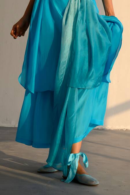 Ituvana Blue Silk Bandeau Neck Aqua Kurta Set Online at Aza Fashions Ituvana_Blue Silk Bandeau Neck Aqua Kurta Set _Online_at_Aza_Fashions