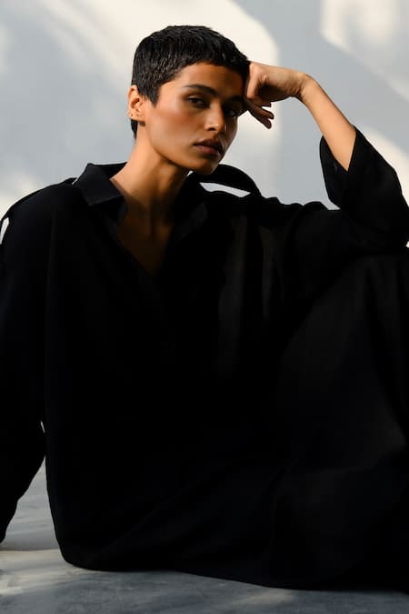 Buy Ituvana Black Cashmere Collared Kurta Set Online at Aza Fashions Buy_Ituvana_Black Cashmere Collared Kurta Set _Online_at_Aza_Fashions