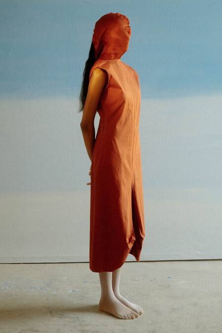 Shop Ituvana Brown Cotton, Silk Organza Halter Neck Clay Sleeveless Hooded Dress at Aza Fashions Shop_Ituvana_Brown Cotton, Silk Organza Halter Neck Clay Sleeveless Hooded Dress _at_Aza_Fashions