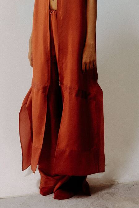 Shop Ituvana Green Silk Organza Solid Hooded Long Jacket And Trouser Set at Aza Fashions Shop_Ituvana_Green Silk Organza Solid Hooded Long Jacket And Trouser Set _at_Aza_Fashions