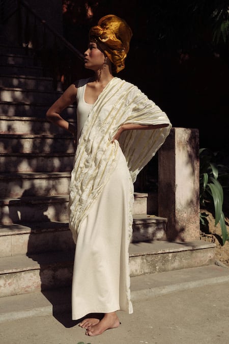 Ituvana_Ivory Cotton Scoop Neck Woven Saree Dress _at_Aza_Fashions
