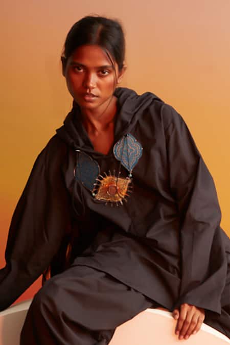 Shop Ituvana Black Cotton Halter Neck Hooded Kurta And Dhoti Pant Set at Aza Fashions Shop_Ituvana_Black Cotton Halter Neck Hooded Kurta And Dhoti Pant Set _at_Aza_Fashions