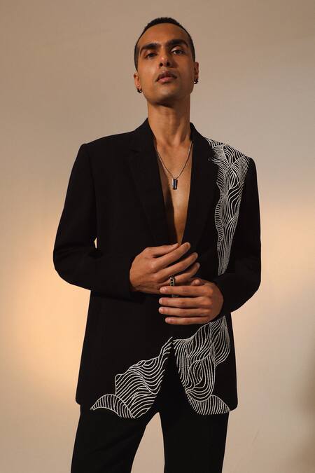 Sulakshna Jasra_Black Crepe Cut Work Dori Embroidered Suit And Pant Set _Online_at_Aza_Fashions