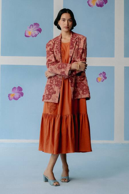 Buy_Uri By Mrunalini Rao_Brown Cotton Embroidery Collared Floral Textured Jacket 