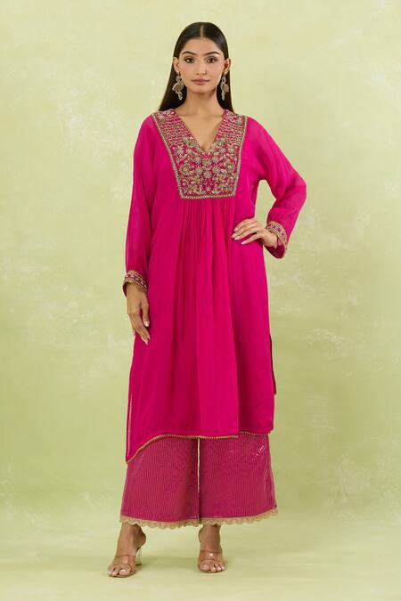 Shop Studio A Pink Organza Embroidery, Lace V-neck Nakshi Bloom Kurta Set Online at Aza Fashions Shop_Studio A_Pink Organza Embroidery, Lace V-neck Nakshi Bloom Kurta Set _Online_at_Aza_Fashions
