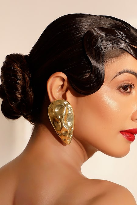 Bijoux By Priya Chandna Gold Plated Metallic Thread Textured Drop Earrings 