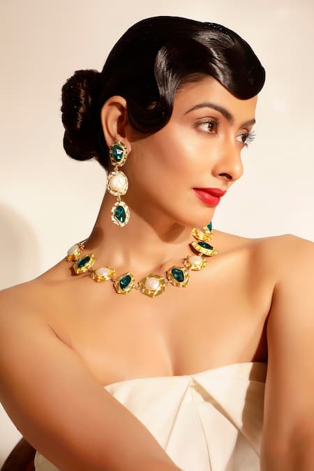 Bijoux By Priya Chandna Green Gold Plated Geometric Necklace 