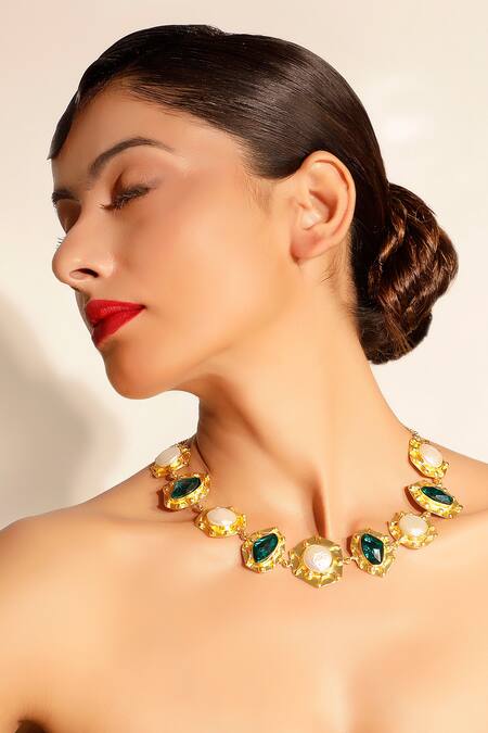 Buy Bijoux By Priya Chandna Green Gold Plated Geometric Necklace Online at Aza Fashions Buy_Bijoux By Priya Chandna_Green Gold Plated Geometric Necklace _Online_at_Aza_Fashions
