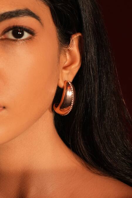 Bijoux By Priya Chandna_Rose Gold Crystals Embellished Bean Shaped Studs _Online_at_Aza_Fashions