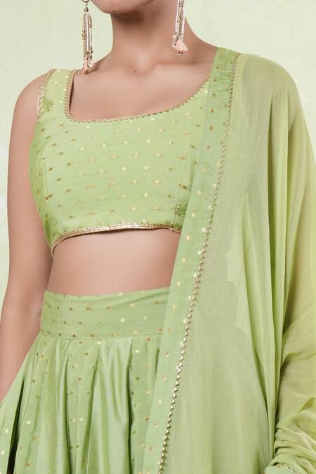 Buy_Naintara Bajaj_Green Chanderi, Chiffon Square Neck Woven Butti Lehenga Set _Online_at_Aza_Fashions