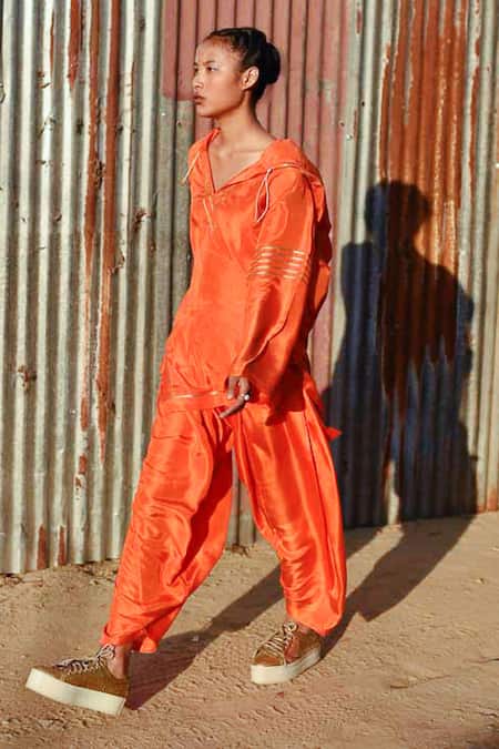 Buy_Ituvana_Orange Silk Gota Patti Halter Neck Hooded Work Kurta Set _Online_at_Aza_Fashions