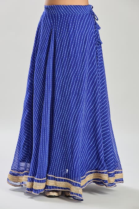 Buy_Naintara Bajaj_Blue Georgette Lace V-neck Embellished Leheriya Lehenga Set 