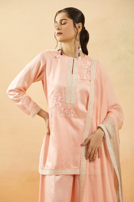 Brij Peach Linen, Silk Embroidery, Diamonds Keyhole Neck Dori Kurta Set Online at Aza Fashions Brij_Peach Linen, Silk Embroidery, Diamonds Keyhole Neck Dori Kurta Set _Online_at_Aza_Fashions