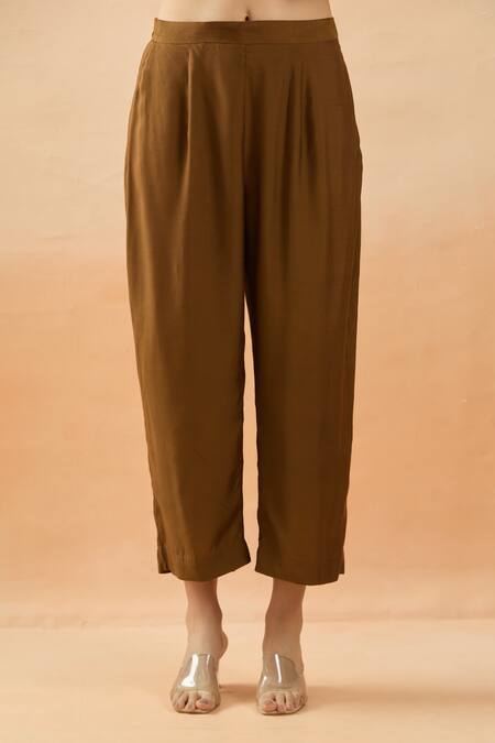 Brij Brown Organza, Linen Embroidery V-neck Thread Kurta Set at Aza Fashions Brij_Brown Organza, Linen Embroidery V-neck Thread Kurta Set _at_Aza_Fashions