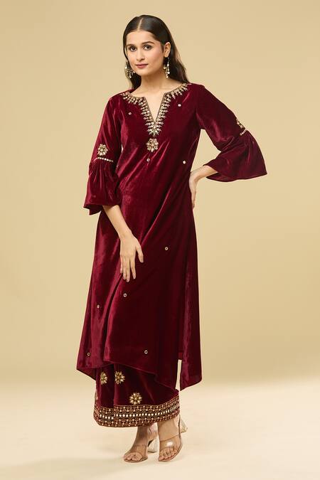 Pouli Pret Maroon Velvet, Cotton Mirrors, Zari, Embroidery Split V-neck Zardozi Kurta Set at Aza Fashions Pouli Pret_Maroon Velvet, Cotton Mirrors, Zari, Embroidery Split V-neck Zardozi Kurta Set _at_Aza_Fashions
