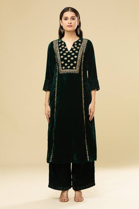 Shop_Pouli Pret_Green Velvet, Cotton, Organza Sequins, Zari Embroidered Kurta Palazzo Set _Online_at_Aza_Fashions