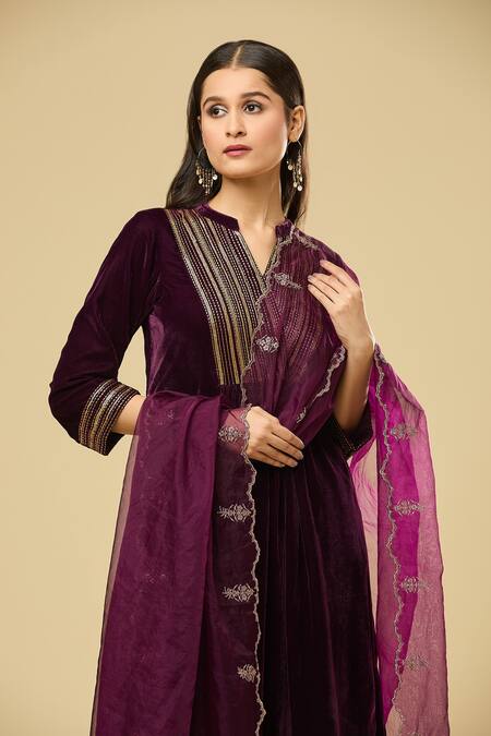 Pouli Pret_Purple Velvet, Organza, Cotton Pearls, Sequins, Embroidery Zari Kurta Set _Online_at_Aza_Fashions