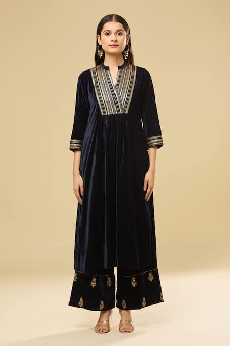 Pouli Pret Blue Velvet, Organza, Cotton Pearls, Sequins, Zari, Embroidery Kurta Pant Set at Aza Fashions Pouli Pret_Blue Velvet, Organza, Cotton Pearls, Sequins, Zari, Embroidery Kurta Pant Set _at_Aza_Fashions