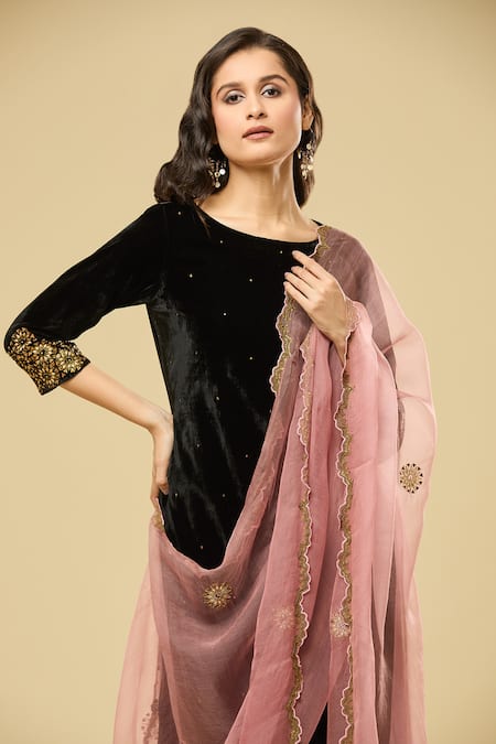 Shop Pouli Pret Black Velvet, Organza, Linen Sequins, Metallic Thread, Zari Kurta Set Online at Aza Fashions Shop_Pouli Pret_Black Velvet, Organza, Linen Sequins, Metallic Thread, Zari Kurta Set _Online_at_Aza_Fashions