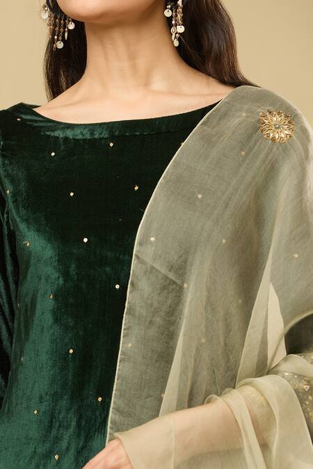 Buy Pouli Pret Green Velvet, Cotton, Chiffon Sequins, Zari, Embroidery Emerald Kurta Set Online at Aza Fashions Buy_Pouli Pret_Green Velvet, Cotton, Chiffon Sequins, Zari, Embroidery Emerald Kurta Set _Online_at_Aza_Fashions