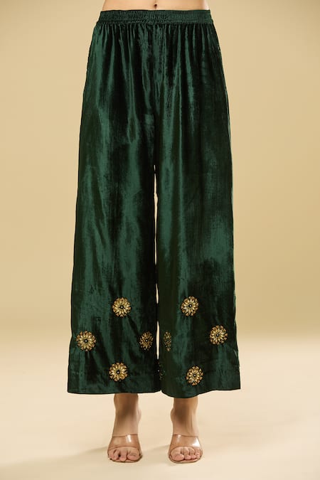 Shop Pouli Pret Green Velvet, Cotton, Chiffon Sequins, Zari, Embroidery Emerald Kurta Set Online at Aza Fashions Shop_Pouli Pret_Green Velvet, Cotton, Chiffon Sequins, Zari, Embroidery Emerald Kurta Set _Online_at_Aza_Fashions