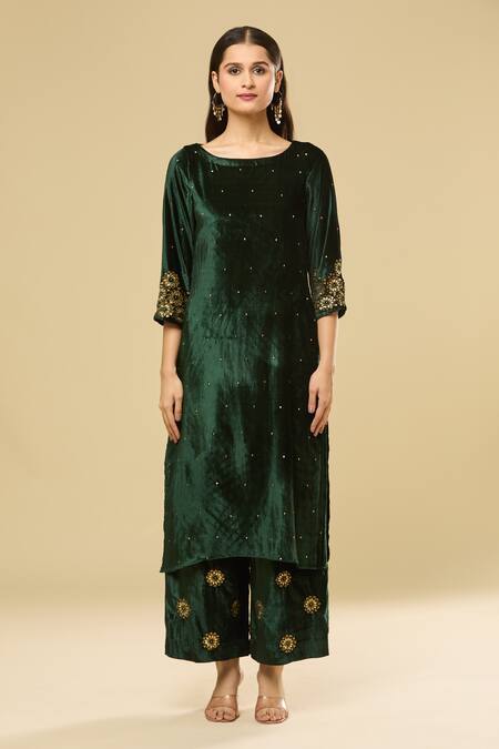 Buy Pouli Pret Green Velvet, Cotton, Chiffon Sequins, Zari, Embroidery Emerald Kurta Set Buy_Pouli Pret_Green Velvet, Cotton, Chiffon Sequins, Zari, Embroidery Emerald Kurta Set