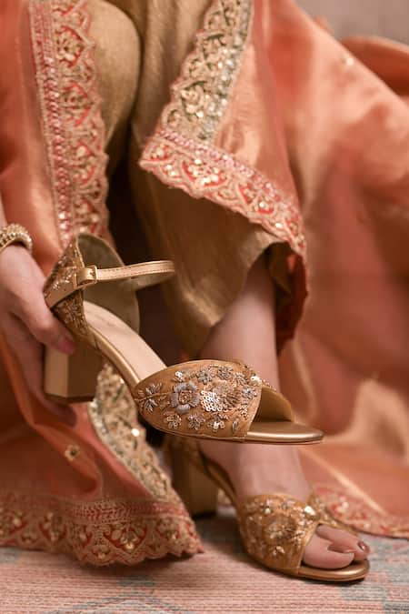 Coral Haze Gold Sequins, Zari Zardozi Embroidered Heels Online at Aza Fashions Coral Haze_Gold Sequins, Zari Zardozi Embroidered Heels _Online_at_Aza_Fashions