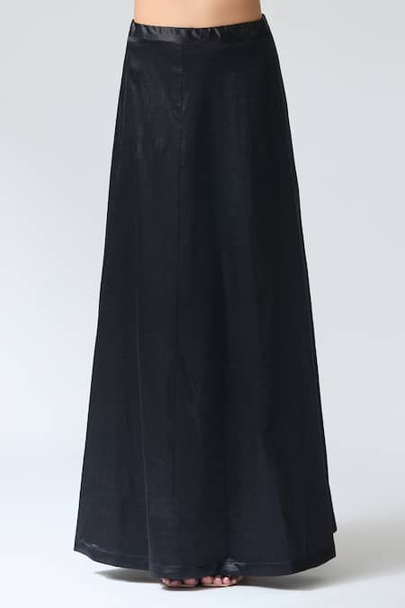 Gopi Vaid Black Tussar, Chiffon Mirrors Halter Neck Embroidered Saree With Blouse at Aza Fashions Gopi Vaid_Black Tussar, Chiffon Mirrors Halter Neck Embroidered Saree With Blouse _at_Aza_Fashions