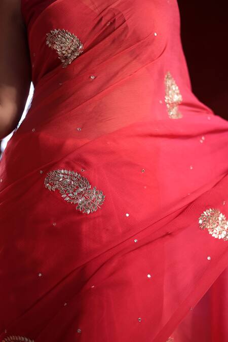 Naintara Bajaj_Red Chiffon Gota Patti, Embroidery V-neck Work Saree And Blouse Piece_Online_at_Aza_Fashions
