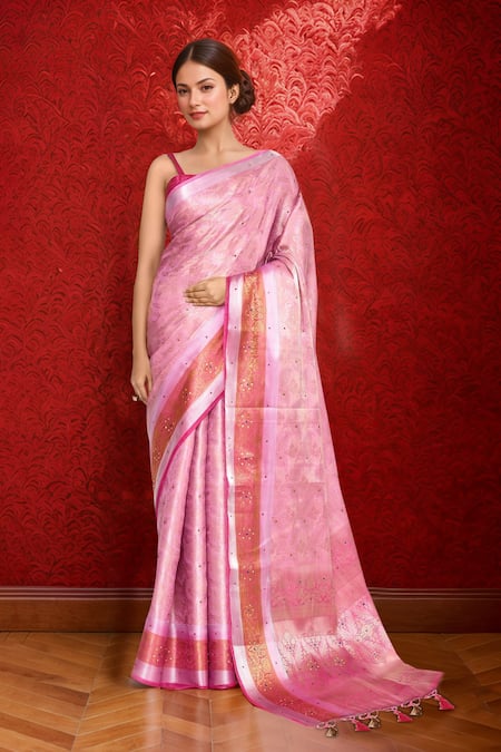 Samyukta Singhania Floral Pattern Silk Saree With Running Blouse 