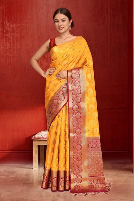 Samyukta Singhania Geometric Pattern Silk Saree With Running Blouse 