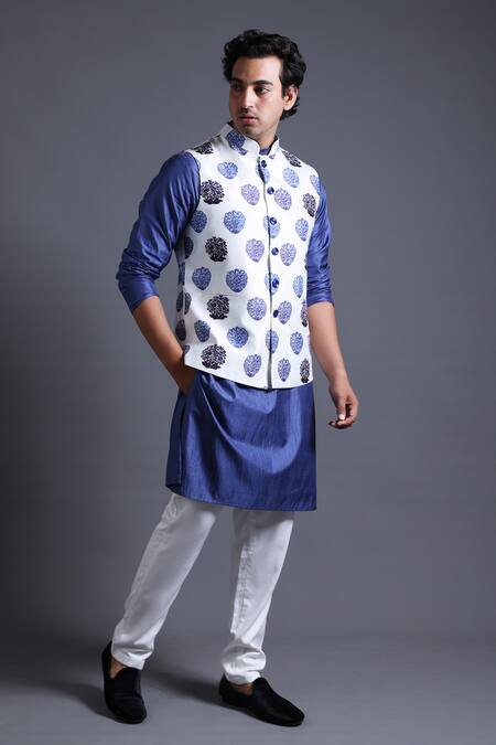 Shop Thetaa White Cotton, Silk Floral Butti Print Bundi And Kurta Set Online at Aza Fashions Shop_Thetaa_White Cotton, Silk Floral Butti Print Bundi And Kurta Set _Online_at_Aza_Fashions