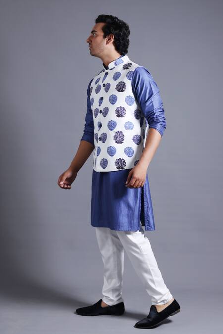 Thetaa White Cotton, Silk Floral Butti Print Bundi And Kurta Set at Aza Fashions Thetaa_White Cotton, Silk Floral Butti Print Bundi And Kurta Set _at_Aza_Fashions