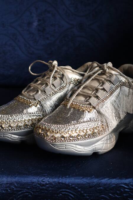 Buy_Chal Jooti_Grey Magnetic Metallic Stone Embellished Wedding Sneakers _Online_at_Aza_Fashions