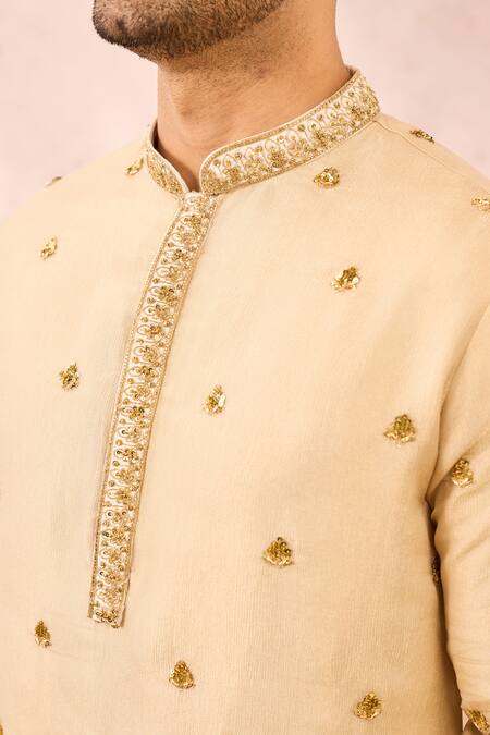 Buy Masaba Ivory Georgette Embroidery Kaju Katli Kurta Buy_Masaba_Ivory Georgette Embroidery Kaju Katli Kurta