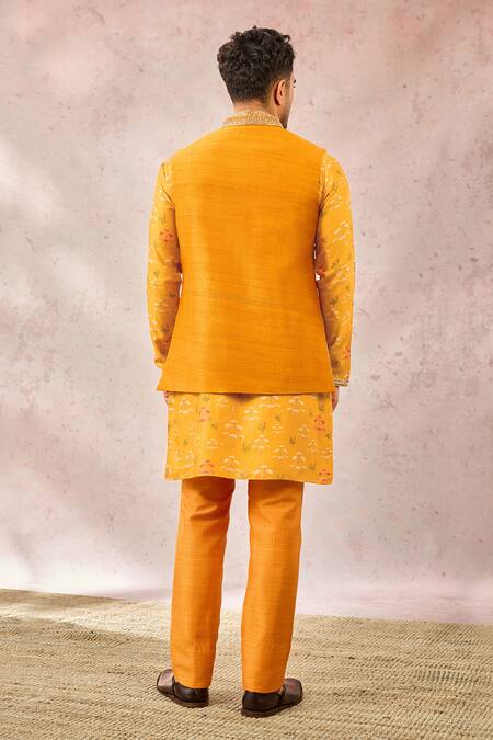 Buy_Masaba_Yellow Silk, Viscose Embroidery, Beads Mustard Gul Jharokha Bundi Set 