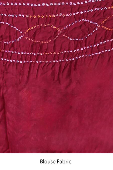 Shop_Samyukta Singhania_Magenta Silk Zari Round Neck Geometric Gharchola Saree And Unstitched Blouse_Online_at_Aza_Fashions