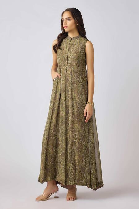 Basanti - Kapde Aur Koffee_Green Georgette Cut Work Mandarin Collar Paisley Floral Print Jumpsuit_Online_at_Aza_Fashions