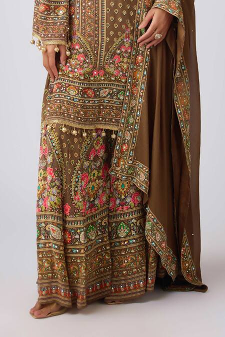 Buy_Basanti - Kapde Aur Koffee_Brown Chiffon Gota Patti, Sequins Keyhole Embellished Floral Kurta Sharara Set_Online_at_Aza_Fashions