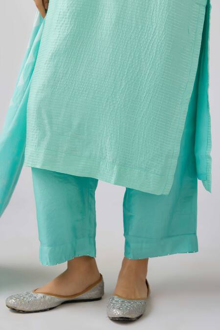 Basanti - Kapde Aur Koffee_Blue Muslin Cut Work Round Neck Embellished Aqua Kurta Pant Set_at_Aza_Fashions