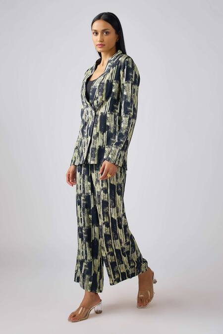 Buy Basanti - Kapde Aur Koffee Black Muslin Embroidery Scoop Neck Abstract Print Blazer Pant Set Online at Aza Fashions Buy_Basanti - Kapde Aur Koffee_Black Muslin Embroidery Scoop Neck Abstract Print Blazer Pant Set _Online_at_Aza_Fashions