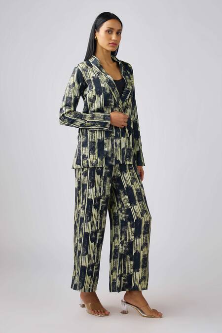 Basanti - Kapde Aur Koffee Black Muslin Embroidery Scoop Neck Abstract Print Blazer Pant Set at Aza Fashions Basanti - Kapde Aur Koffee_Black Muslin Embroidery Scoop Neck Abstract Print Blazer Pant Set _at_Aza_Fashions