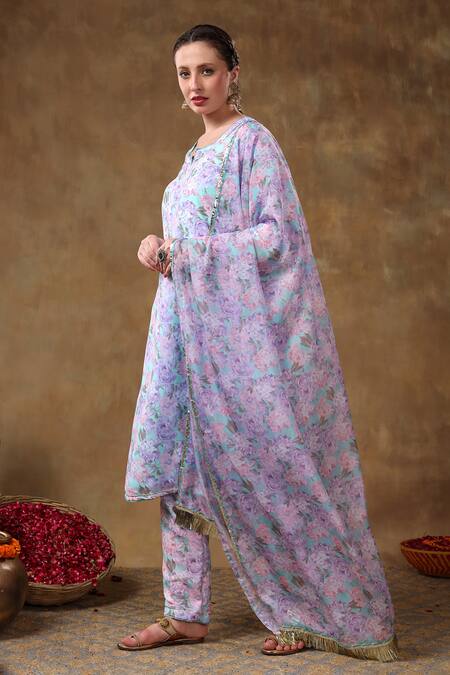 Pomcha Jaipur Purple Muslin, Organza Gota Patti Split Floral Print Kurta Set With Dupatta at Aza Fashions Pomcha Jaipur_Purple Muslin, Organza Gota Patti Split Floral Print Kurta Set With Dupatta _at_Aza_Fashions