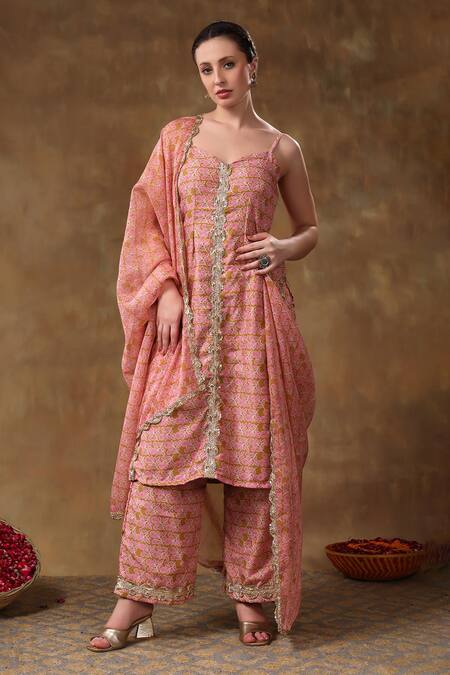 Shop Pomcha Jaipur Brown Muslin, Organza Gota Patti Sweetheart Floral Lace Embellished Kurta Set Shop_Pomcha Jaipur_Brown Muslin, Organza Gota Patti Sweetheart Floral Lace Embellished Kurta Set