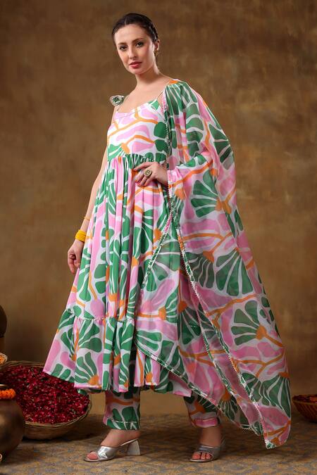 Pomcha Jaipur Green Muslin, Organza Gota Patti Scoop Neck Abstract Floral Print Anarkali Set at Aza Fashions Pomcha Jaipur_Green Muslin, Organza Gota Patti Scoop Neck Abstract Floral Print Anarkali Set _at_Aza_Fashions